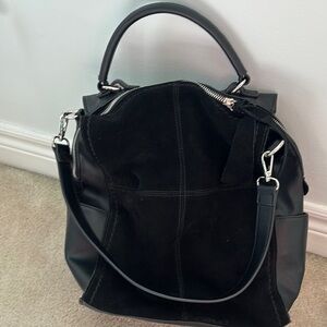 Moda Luxe Black Shoulder Bag with Sleek Design